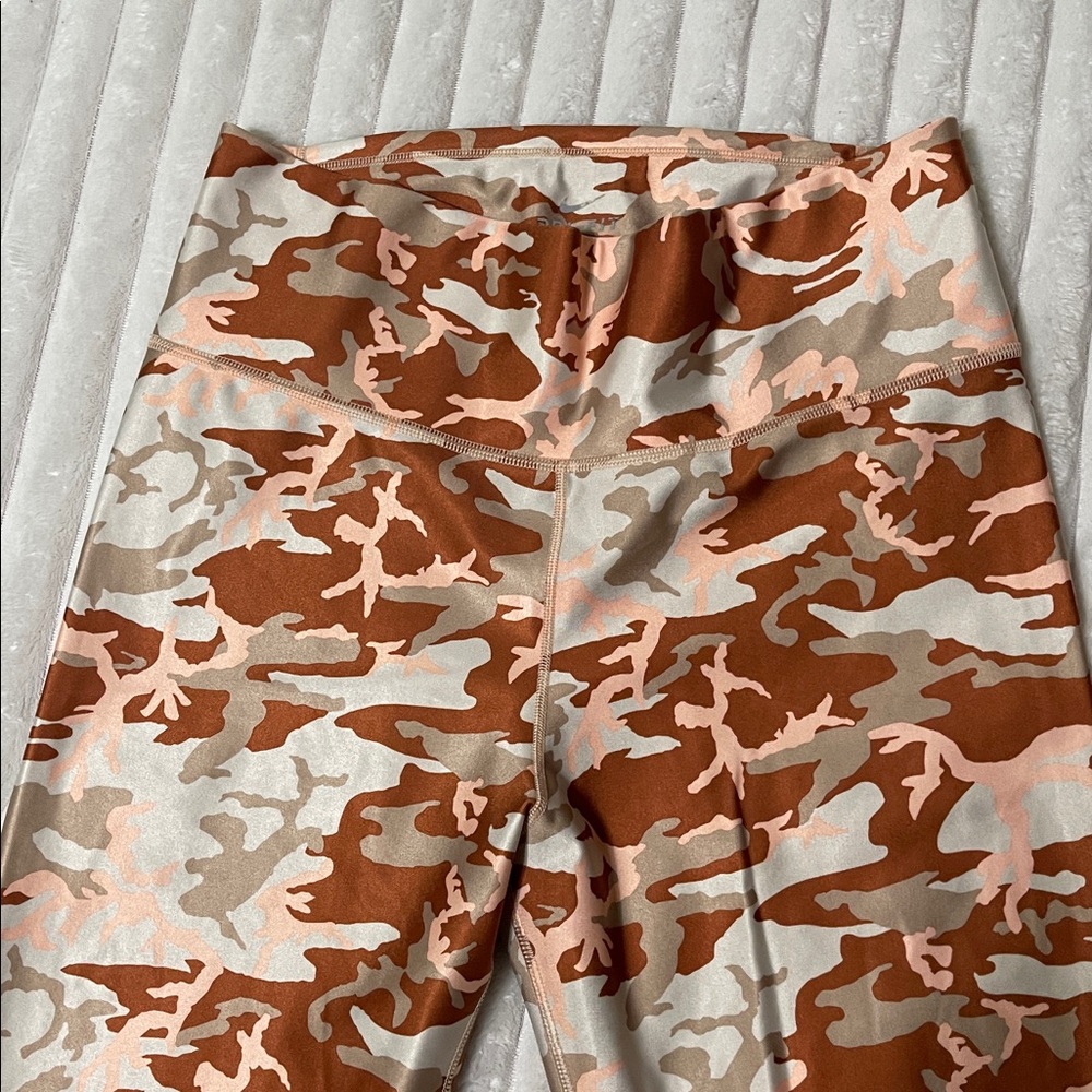 Nike Camo Legging | Size Medium - Picture 2 of 8